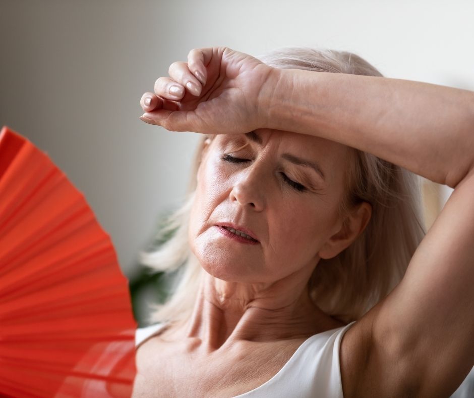Pre boj proti priberaniu počas menopauzy je dôležité udržiavať vyváženú stravu, pravidelnú fyzickú aktivitu a zvládať stresové situácie. 