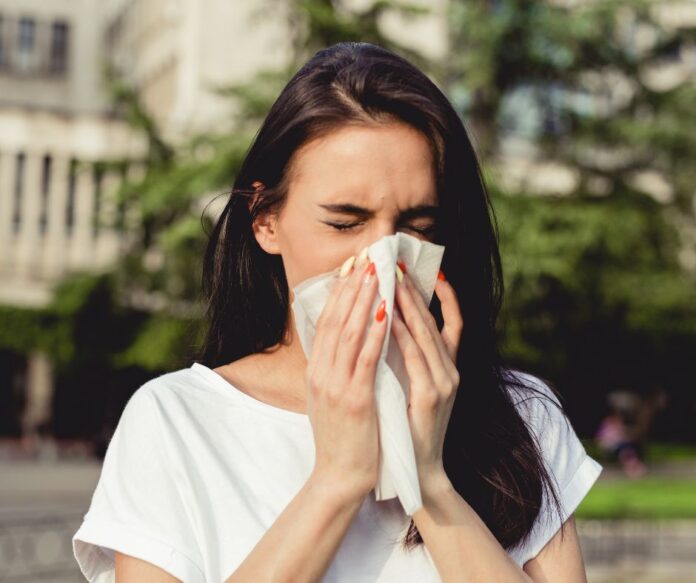 Skorší nástup teplého počasia znamená aj skorší nástup alergií.
