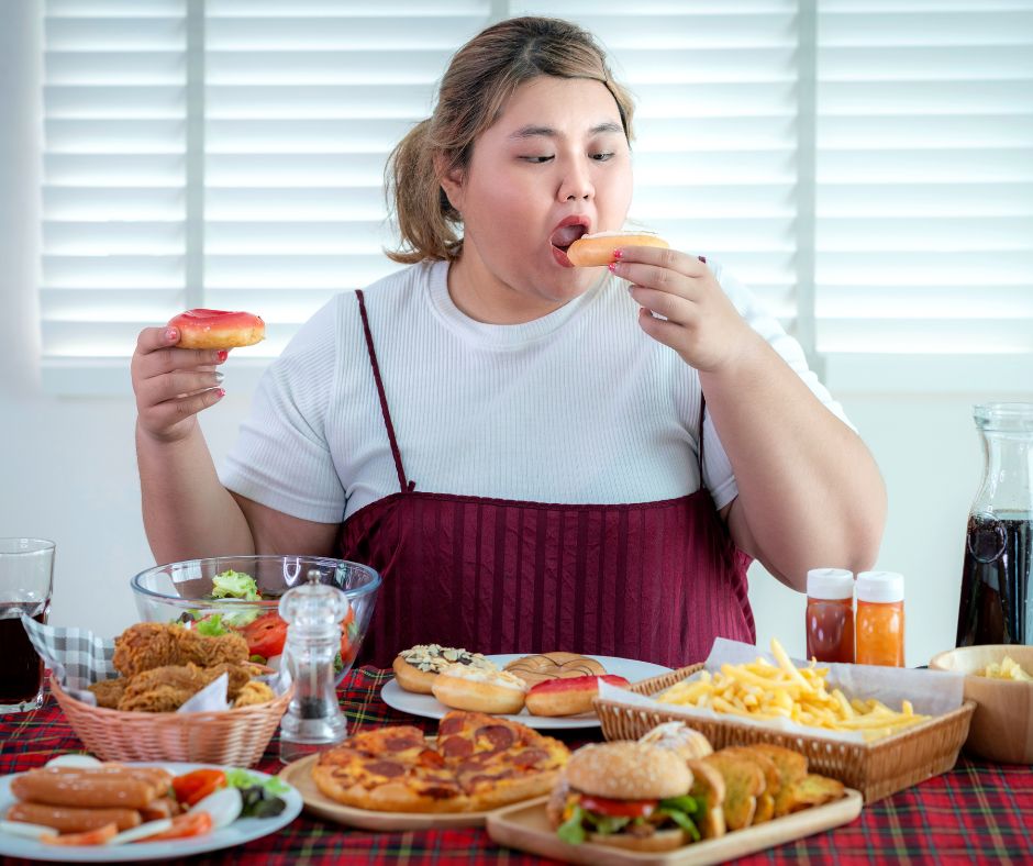 Existujúce dôkazy podporujú súvislosť medzi stravovacími návykmi a rizikom rozvoja NAFLD. 